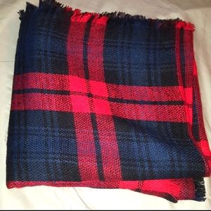 NWOT - LARGE PLAID SCARF/WRAP - 55" SIDES - SOFT